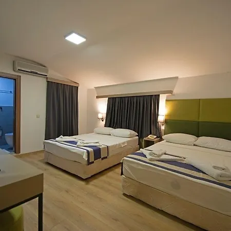 Villamar Szálloda İçmeler