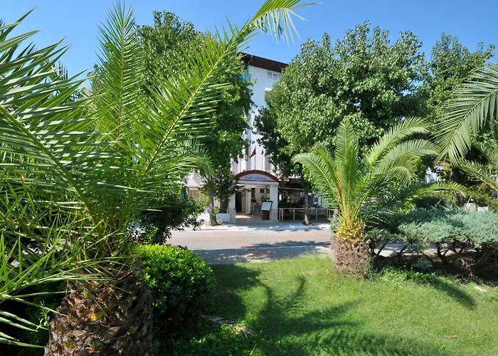 מלון Villamar 2*